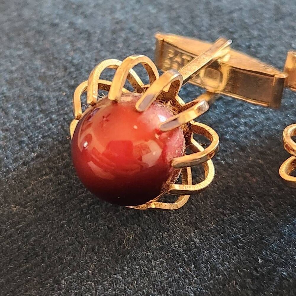 Cufflinks vintage gold tone red marble stone claw mens jewelry